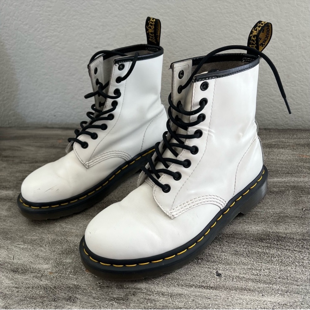 Dr. Martens Boots Women White Patent
Slip Resistant Lace Up Combat size 7